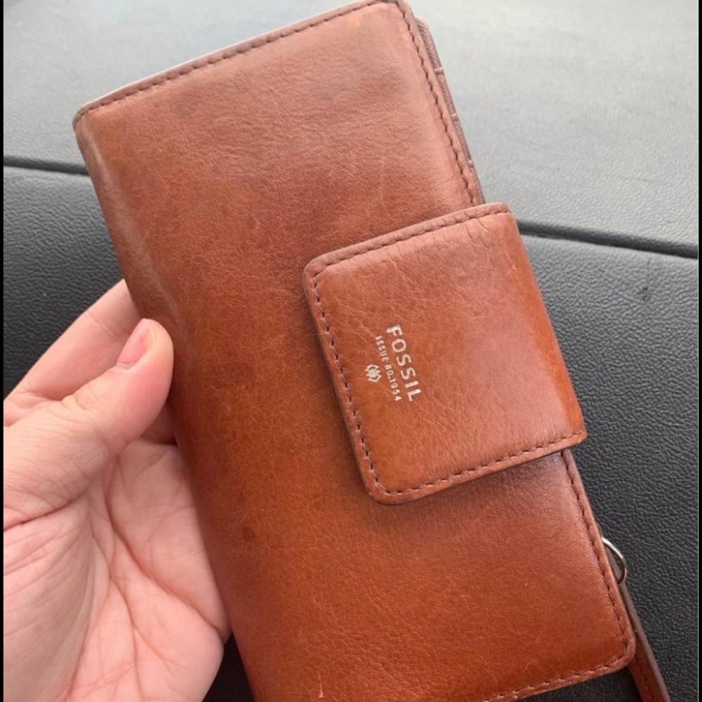 Fossil wallet